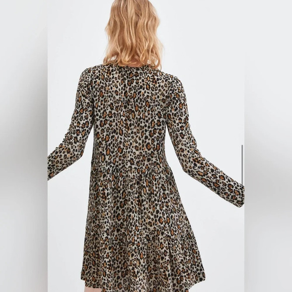 NWT Textured ZARA Leopard Print Smock Tiered Dress Size Medium - Picture 2 of 10